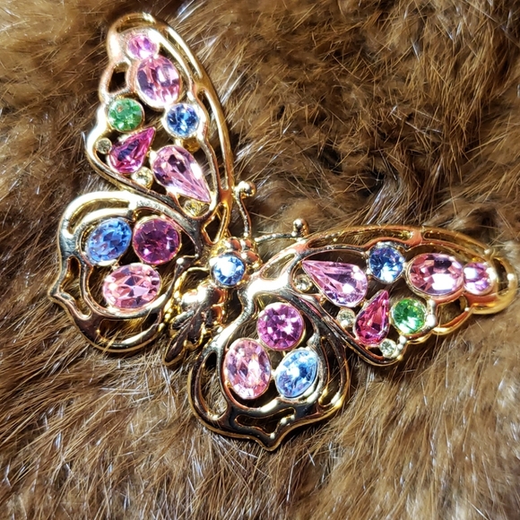 Gold Rhinestone Butterfly Brooch - Picture 4 of 5